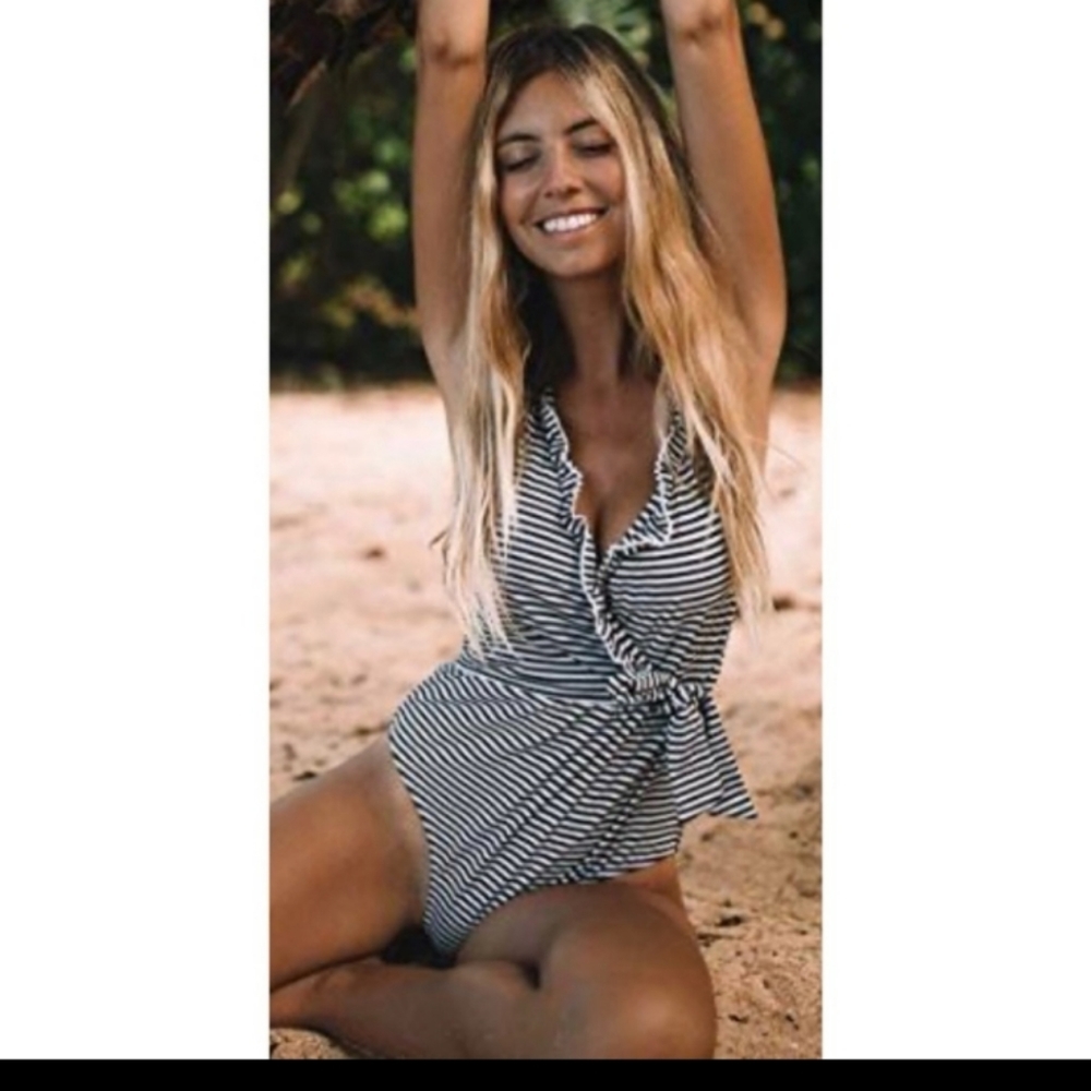 Cupshe Swimsuit Navy White Striped